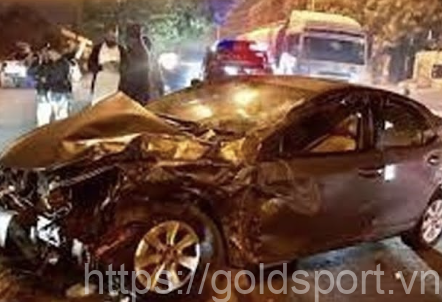Watch Fahmida Mirza Accident Video Original